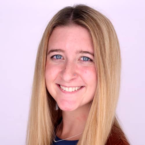 Lizzie-Riley-Jensen headshot
